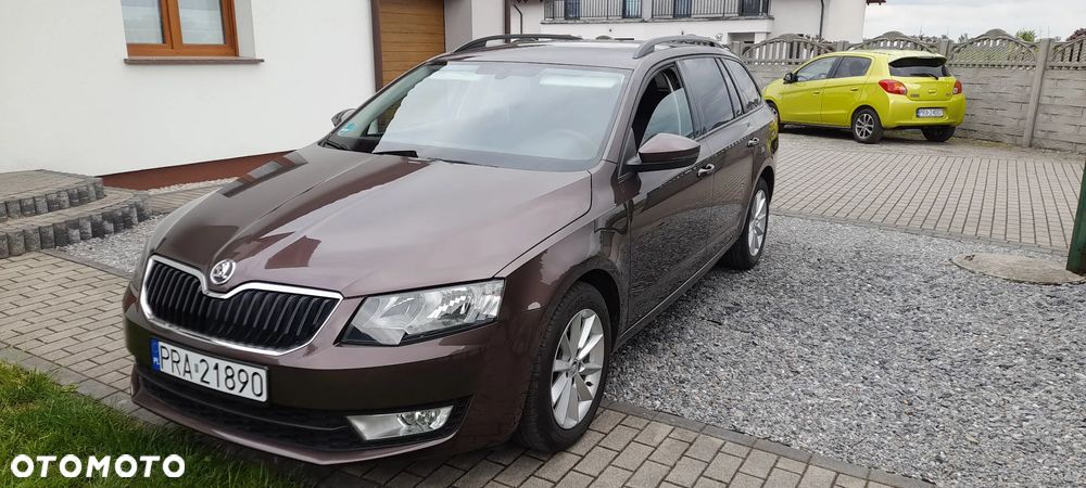 Skoda Octavia 1.6 TDI DPF FAMILY - 3