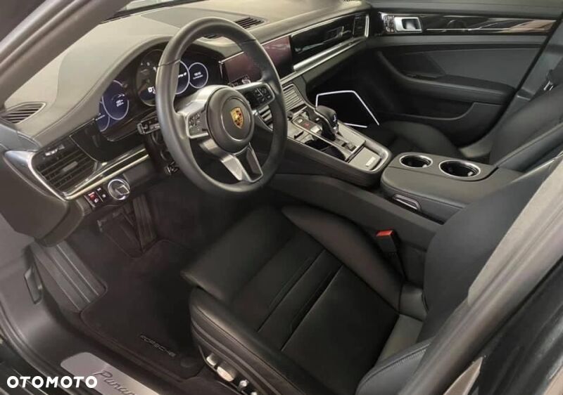 Porsche Panamera 4 10 Years Edition - 11