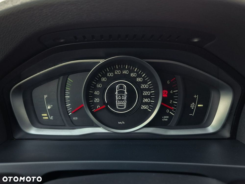 Volvo S60 D3 Momentum - 17