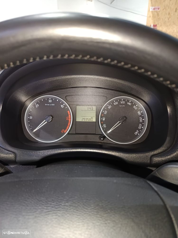 Skoda Fabia Break 1.4 TDi Elegance - 19