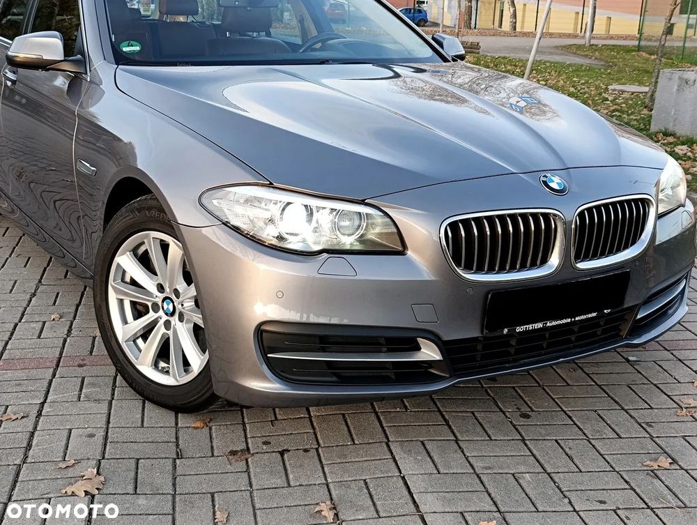 BMW Seria 5 525d Sport-Aut Modern Line - 21
