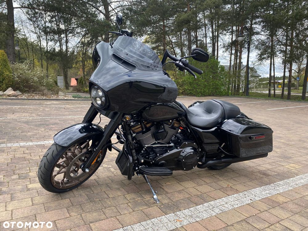 Harley-Davidson Touring Street Glide - 1