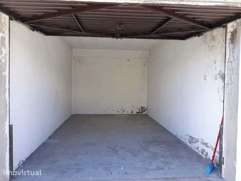 *** Arrendo Garagem Fechada em Canidelo *** - Grande imagem: 2/2