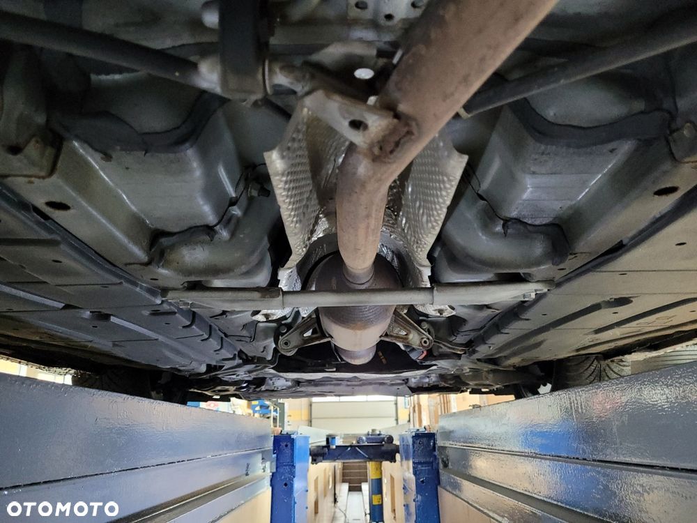 Toyota Prius+ (Hybrid) - 39