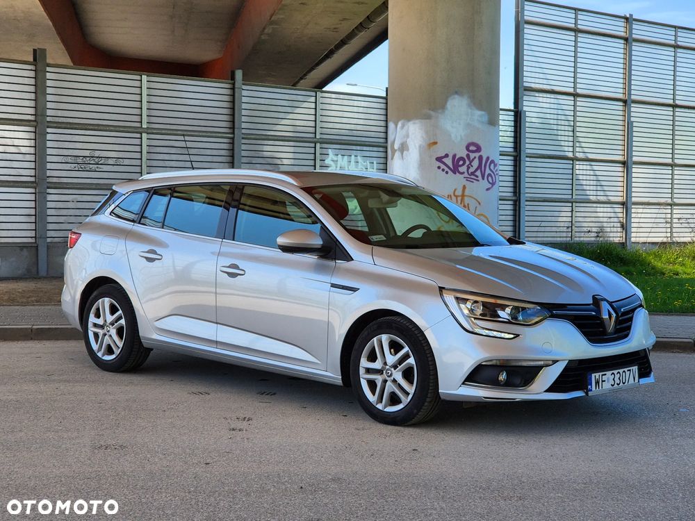 Renault Megane 1.5 Blue dCi Zen - 10