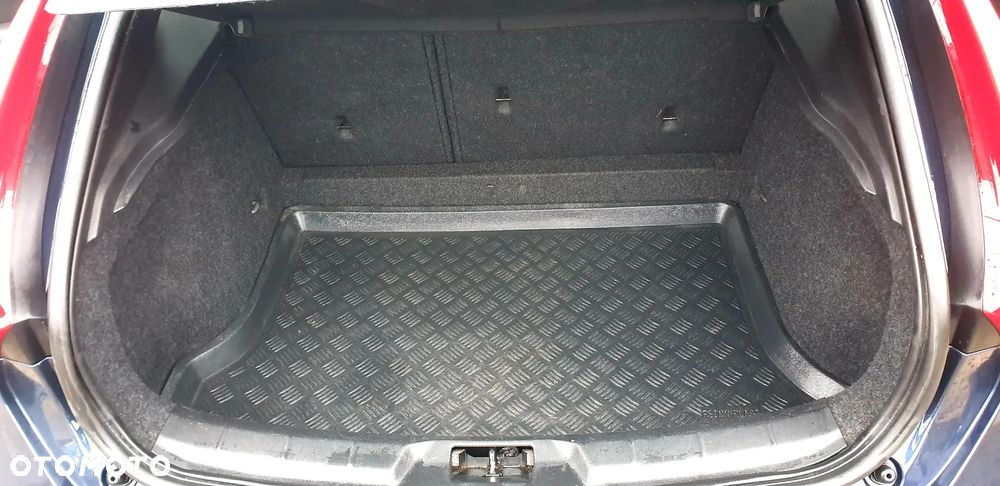 Volvo V40 D2 Momentum - 21