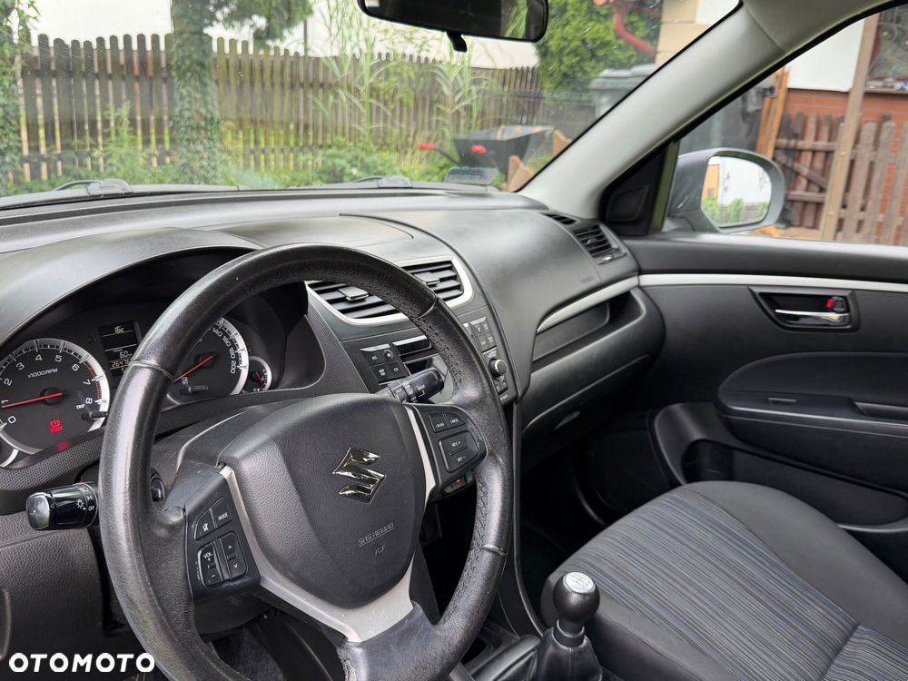 Suzuki Swift - 8