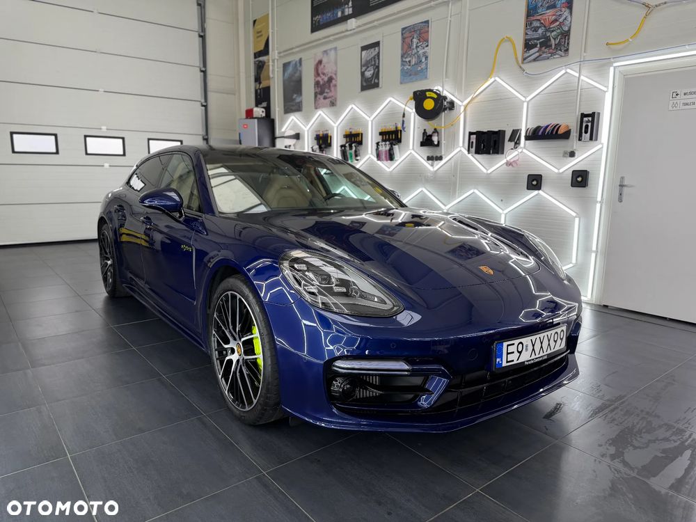 Porsche Panamera 4 E-Hybrid Platinum Edition - 10