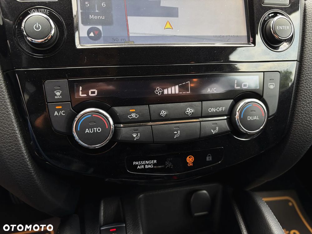 Nissan Qashqai 1.3 DIG-T N-Connecta - 30