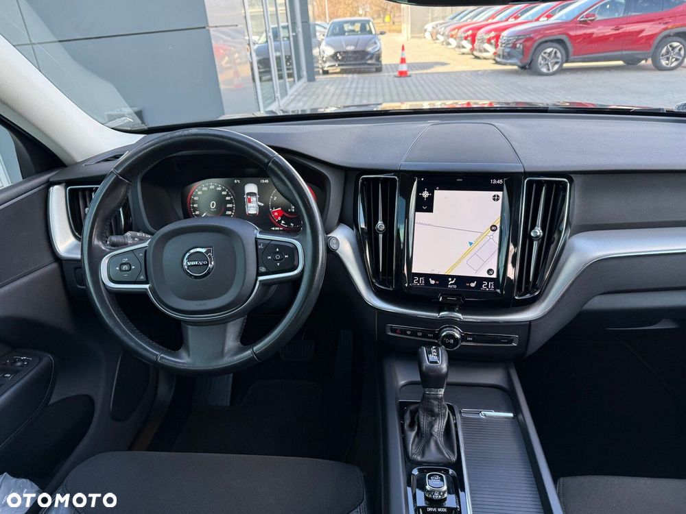 Volvo XC 60 T4 Momentum Pro - 16