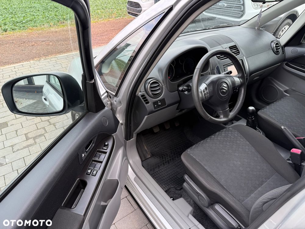 Suzuki SX4 - 17