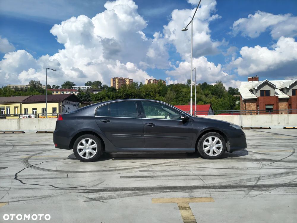 Renault Laguna 2.0 DCi Dynamique - 8