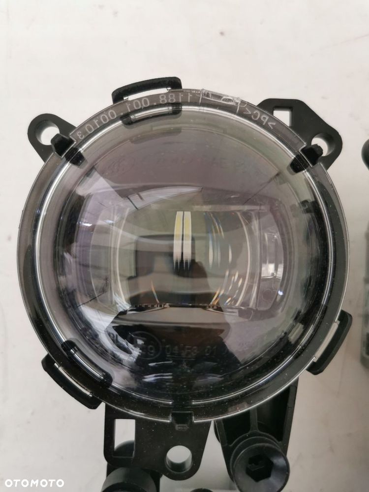 LAND ROVER DEFENDER II l663 HALOGEN PRAWY LEWY - 2
