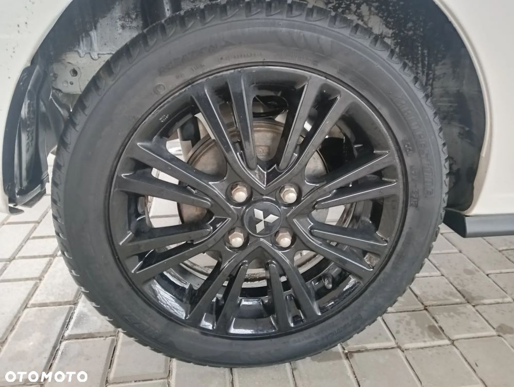 Mitsubishi Space Star - 35