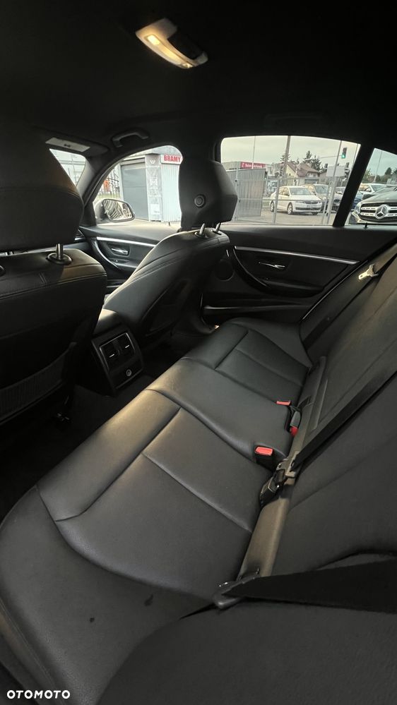 BMW Seria 3 - 12