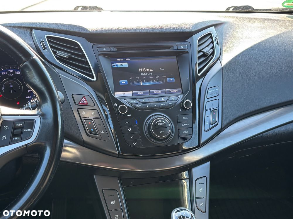 Hyundai i40 Kombi 1.6 Trend - 22