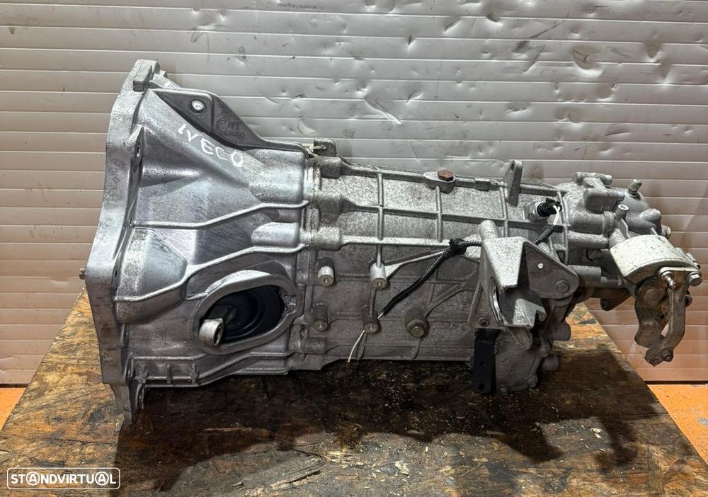 Caixa de Velocidades IVECO DAILY 2.3 Com 24 Mil KMS Ref: 8873773
