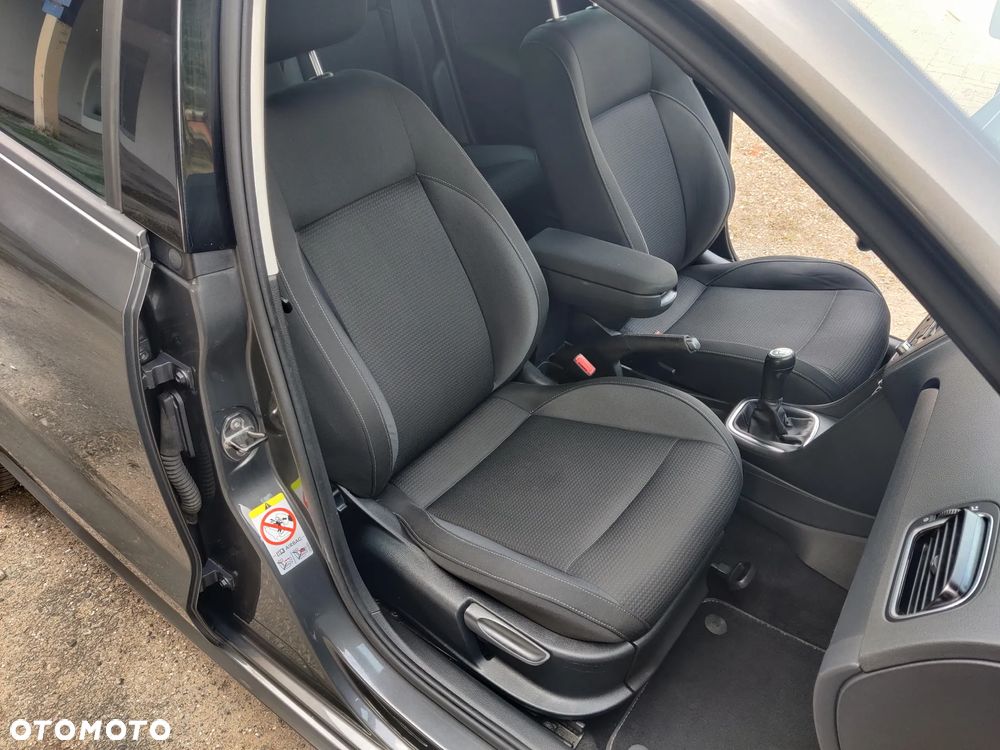 Volkswagen Polo 1.2 MATCH - 27