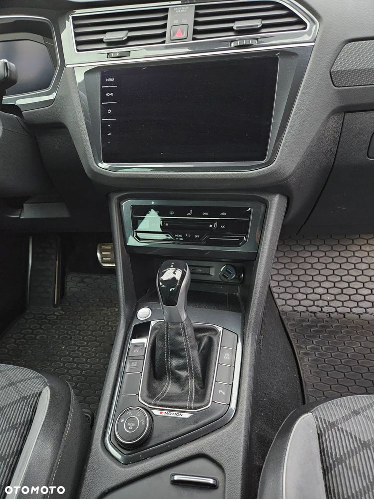 Volkswagen Tiguan 2.0 TDI SCR 4Mot R-Line DSG - 19