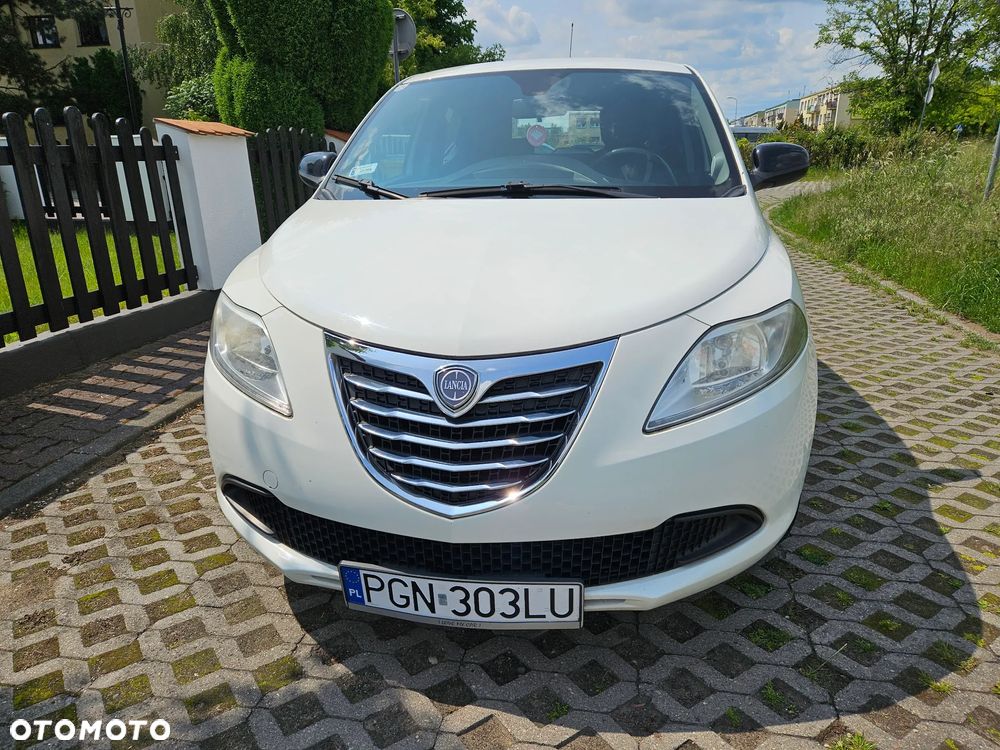 Lancia Ypsilon 1.2 8V Gold - 3