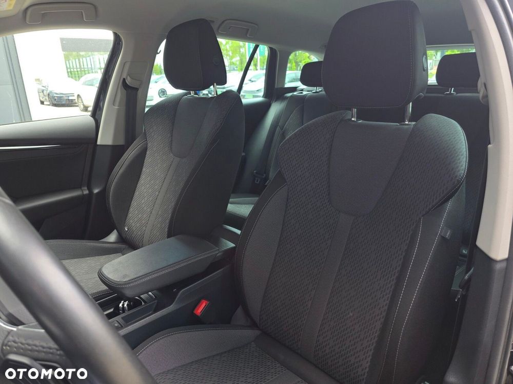 Skoda Octavia 2.0 TDI Ambition DSG - 13