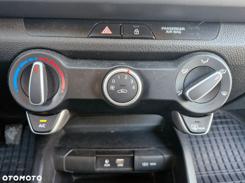 Kia Rio 1.2 M - 12