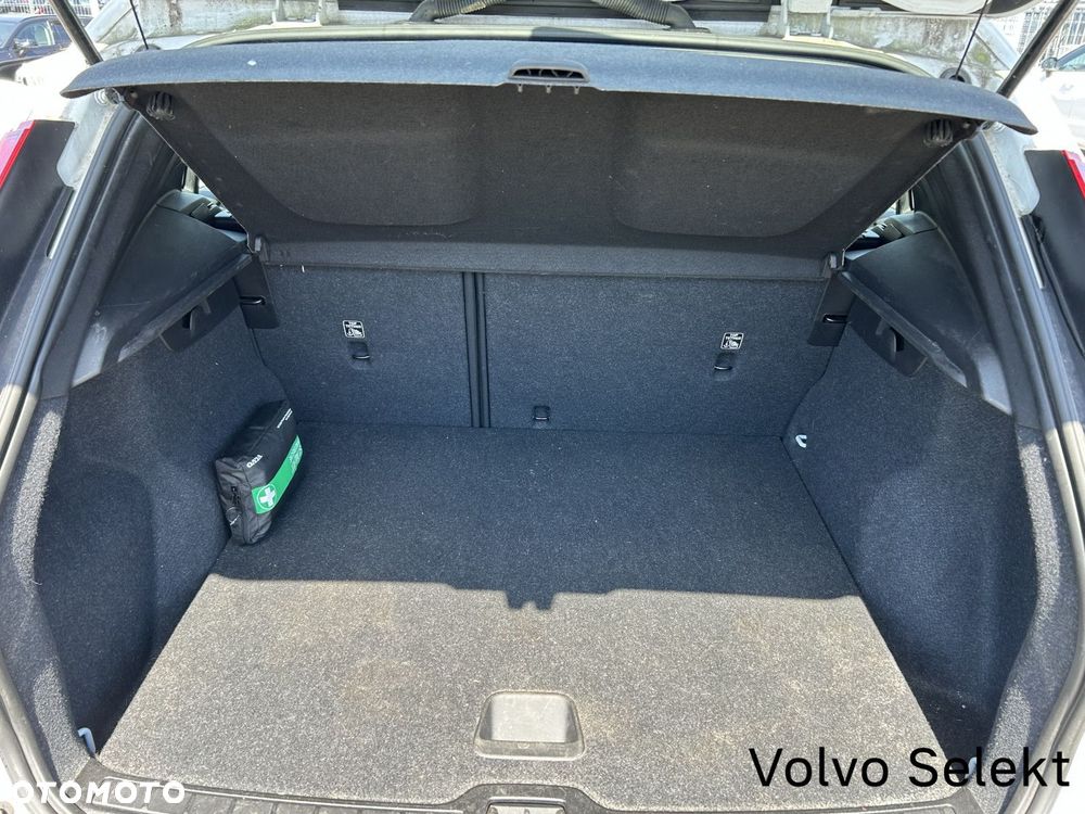 Volvo XC 40 - 18