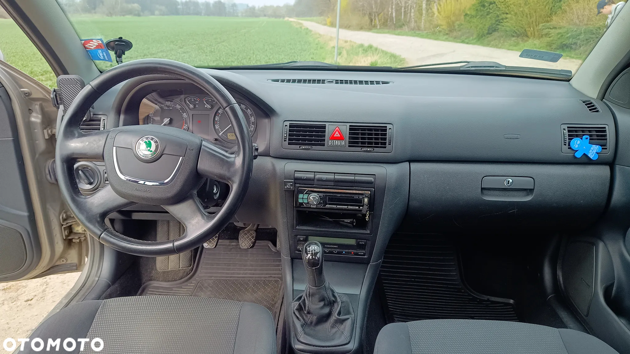 Skoda Octavia 1.6 Tour - 13