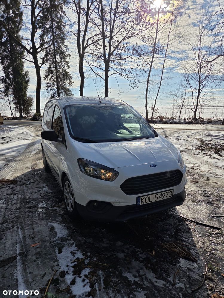 Ford Transit Courier - 1