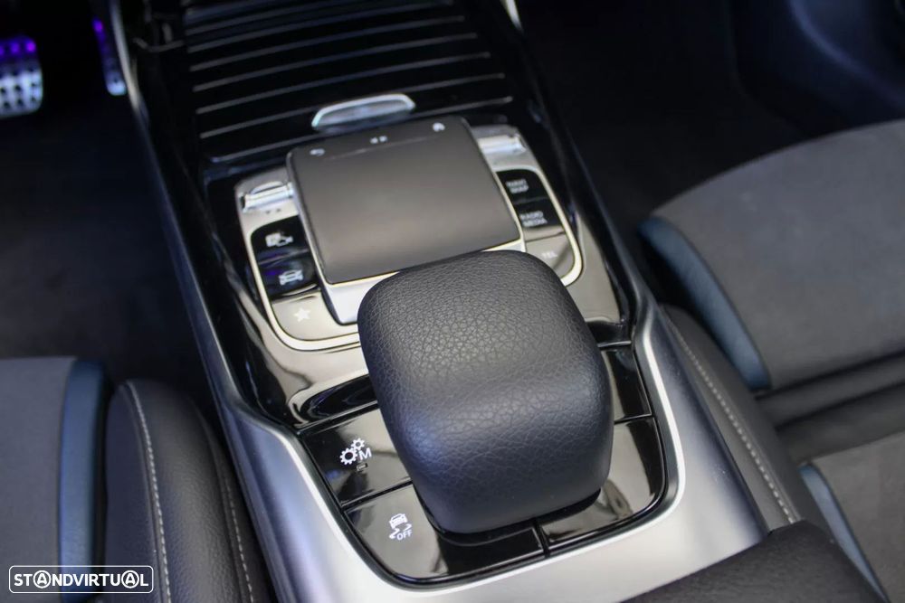 Mercedes-Benz A 35 AMG 4Matic - 22