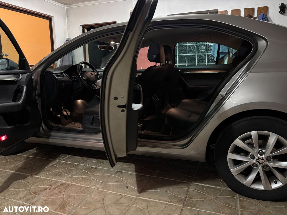 Skoda Octavia 2.0 TDI Style - 5