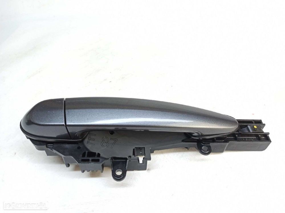 PUXADOR EXTERIOR FRENTE DIREITO BMW SERIE 1 BERLINA (E81/E87) 118D - 2