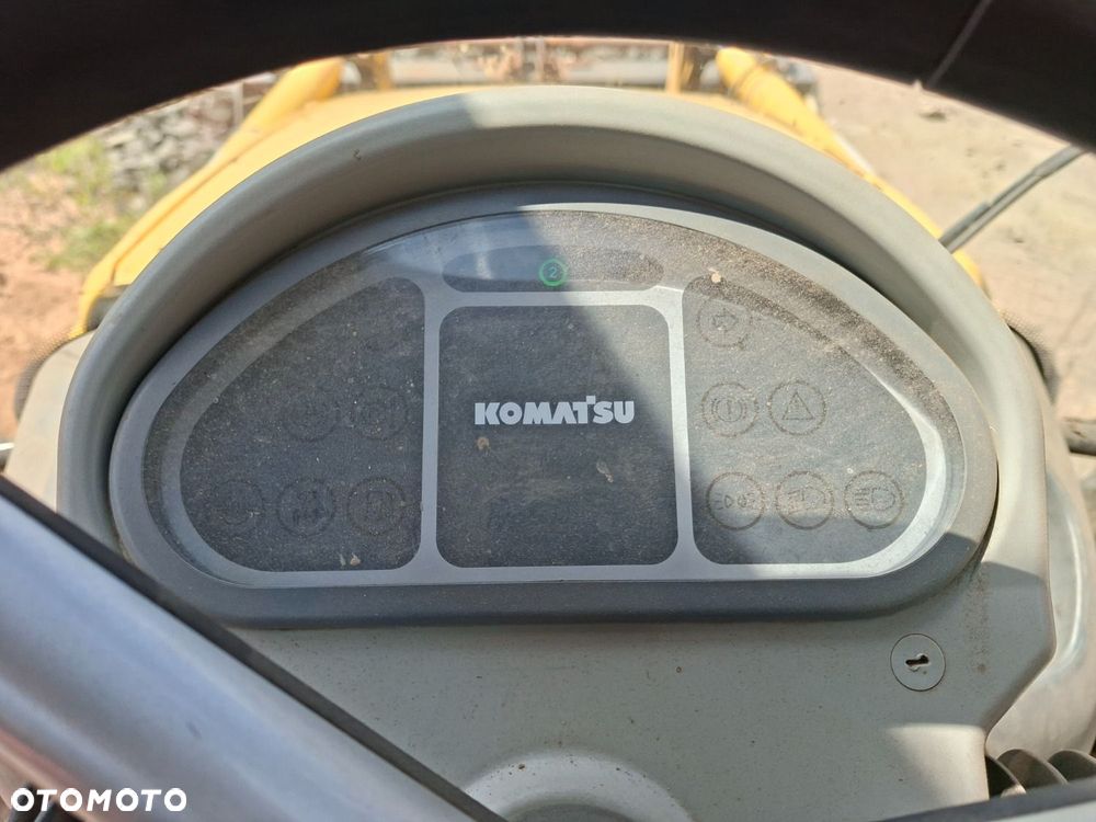 Komatsu Wb 97 R-5E0 4X4 - 25
