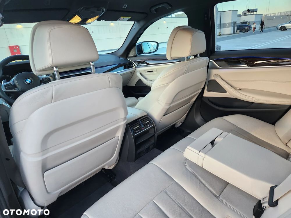 BMW Seria 5 530e iPerformance M Sport sport - 10