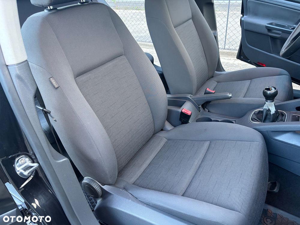 Volkswagen Golf - 17