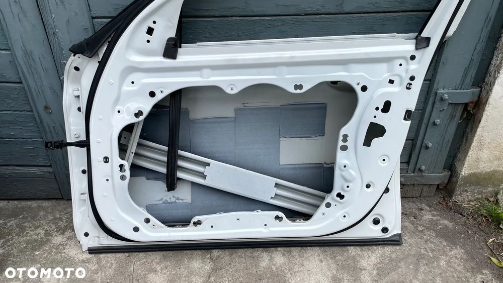 Przednie tylne prawe drzwi BMW G31 - 11