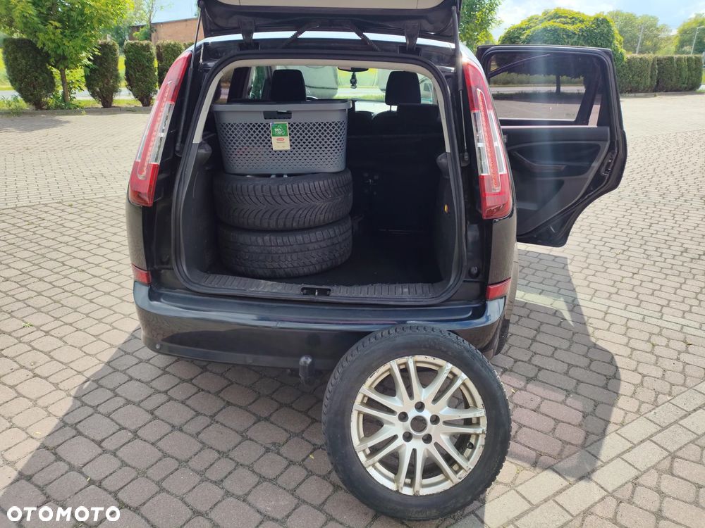 Ford C-MAX - 13