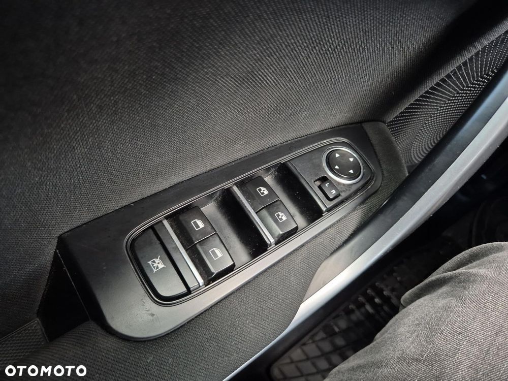 Kia XCeed 1.5 T-GDI M - 24