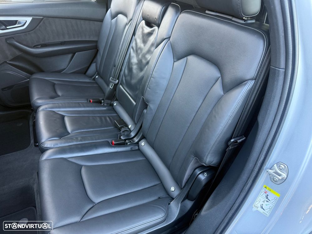 Audi Q7 3.0 TDI e-tron quattro S-line Tiptronic - 32