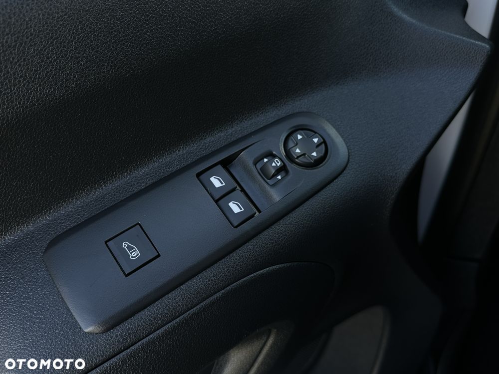 Opel Combo E VAN BLASZAK DOSTAWCZY L1H1 - 31