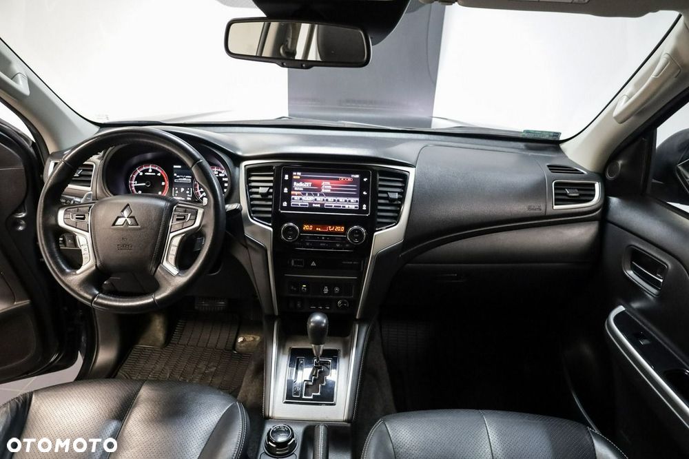 Mitsubishi L200 - 15