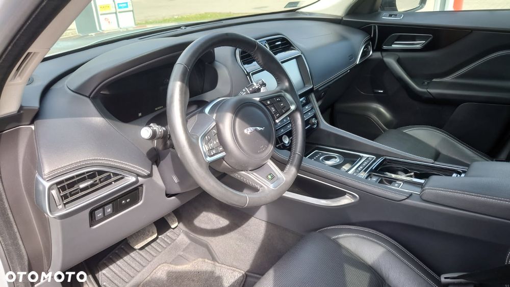 Jaguar F-Pace 2.0 i4D AWD Prestige - 9