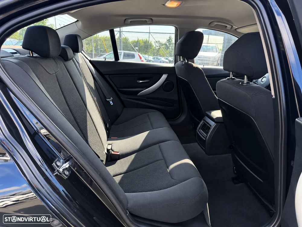 BMW 316 d Luxury Line - 17