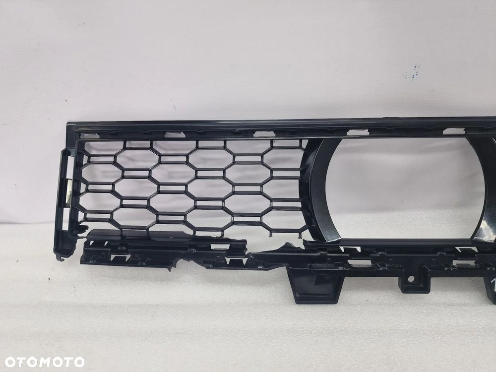 BMW X5 G05 M-PAKIET KRATKA ŚRODKOWA ZDERZAKA PRZEDNIEGO PRZÓD , NR 51118069211 , NR AUKCJI KR126 - 4