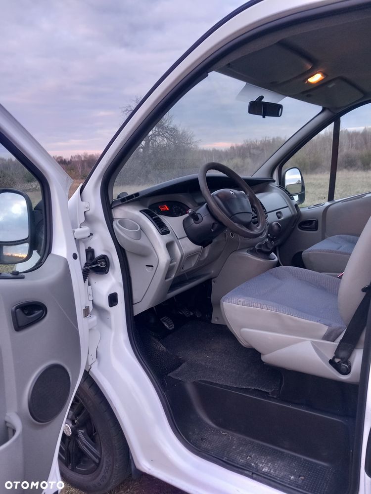 Renault Trafic - 8