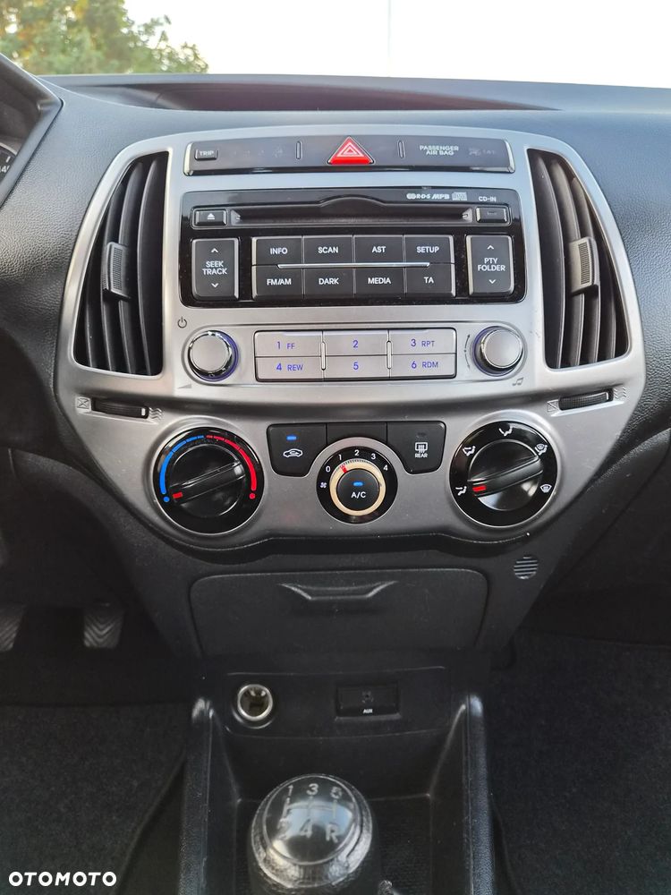 Hyundai i20 1.2 Trend - 8