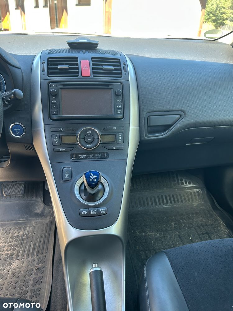 Toyota Auris - 11