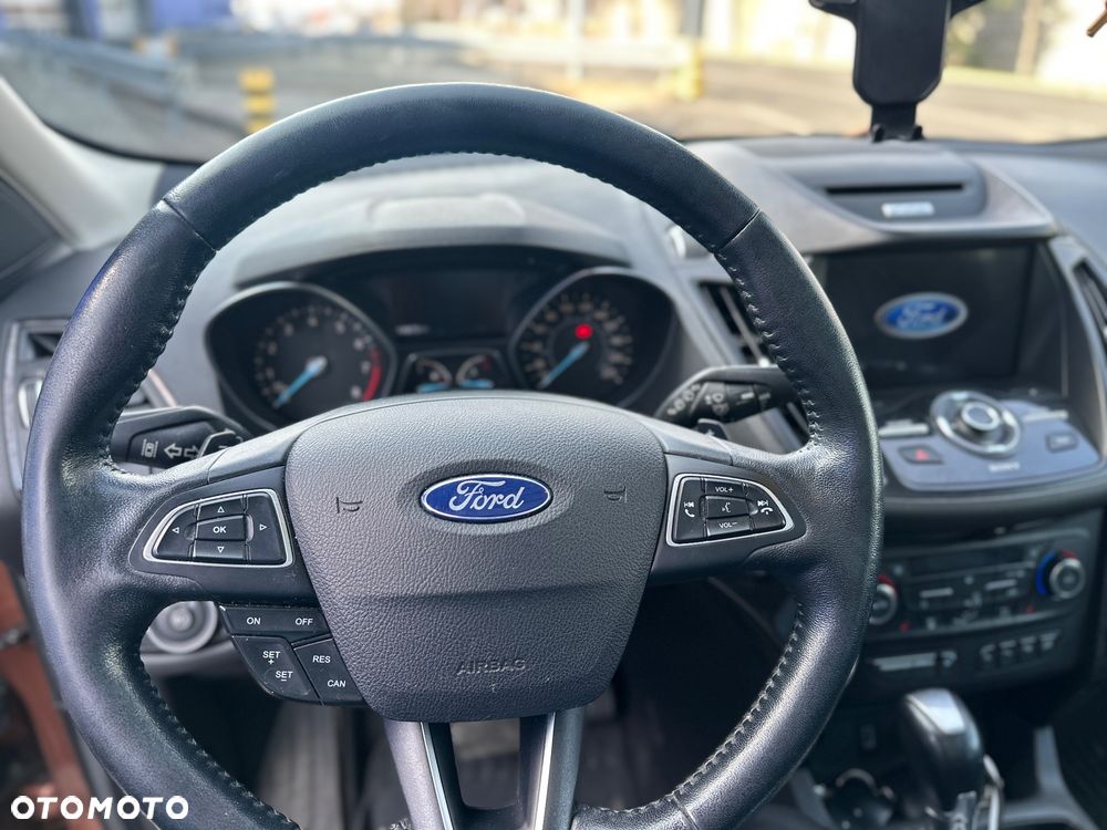 Ford Escape 2.0 EcoBoost AWD Titanium - 10