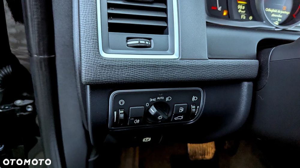 Volvo XC 60 D3 Geartronic Momentum - 38