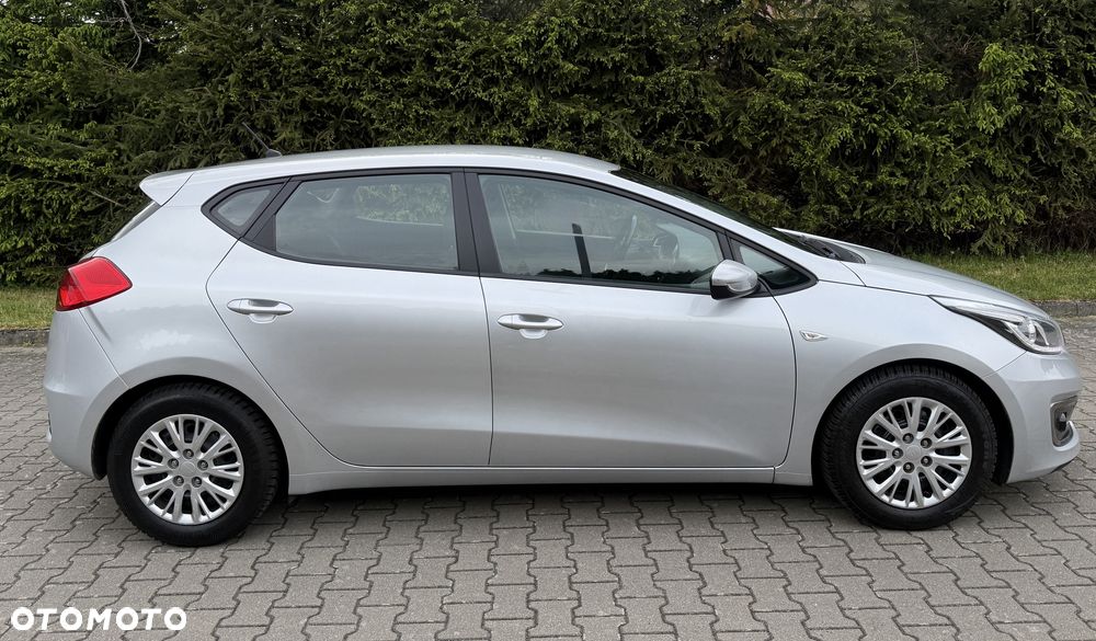 Kia Ceed - 5